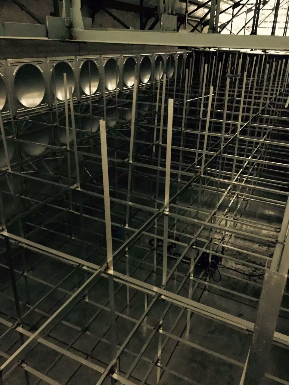 ���첻��ֱ���ˮ��